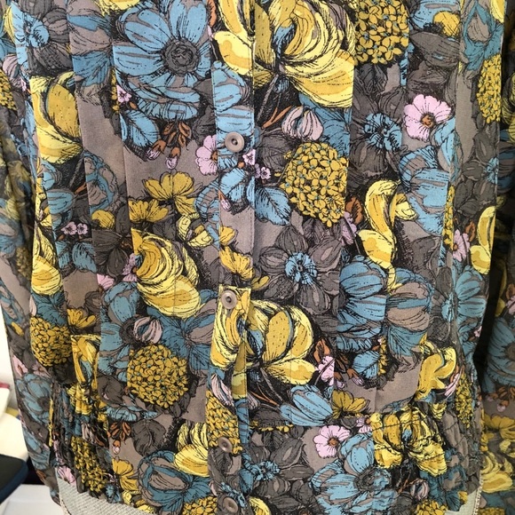 HINGE GORGEOUS FLORAL TOP - Picture 7 of 7